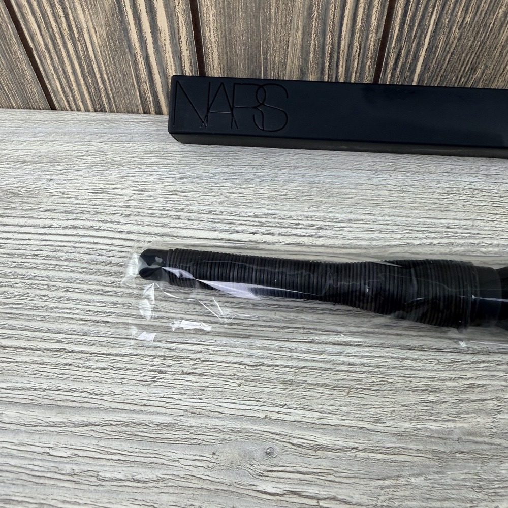Nars Mie Kabuki Brush #1861 Length 7 Inches Full Size Brand New Sealed Boxed - Picture 14 of 16